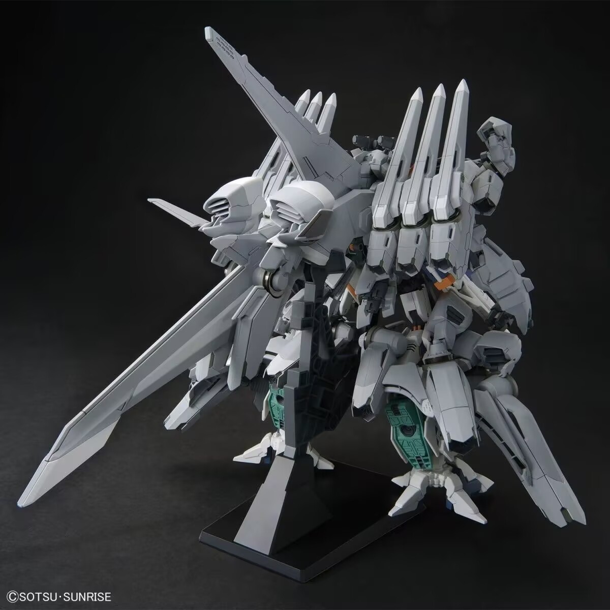 En stock. Kit de construcción  - Bandai Model Gundam Hg reseña y precio